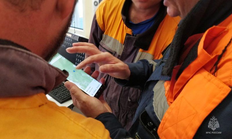 Спасатели по GPS-координатам нашли заблудившего в лесу пьяного туриста в Сочи