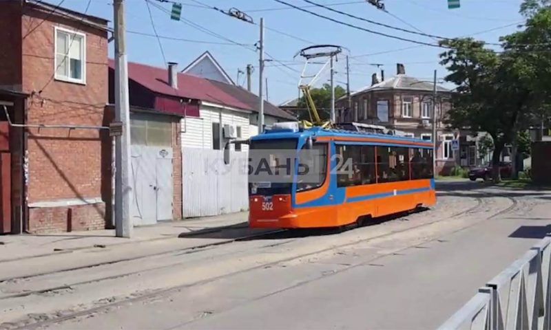 В Краснодаре восстановили движение трамваев и троллейбусов после крупной аварии