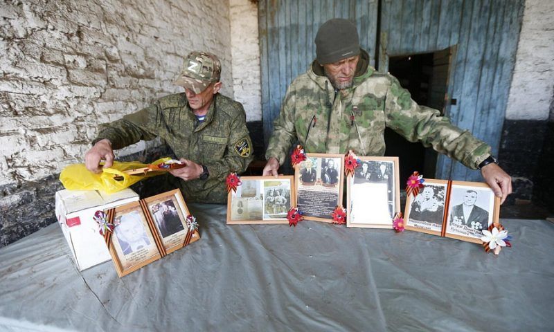 Кубанские казаки провели акцию «Бессмертный полк» в новых регионах РФ