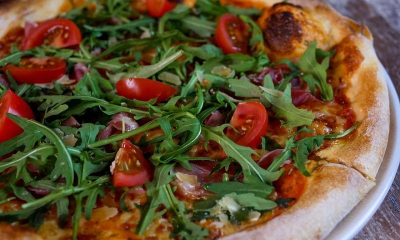Пицца без сметаны и майонеза: полезность и совершенство вкуса