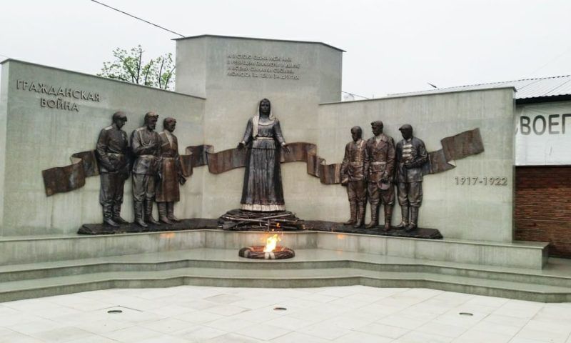 Новый Вечный огонь появился в Краснодаре у мемориала «Расстрельный угол»