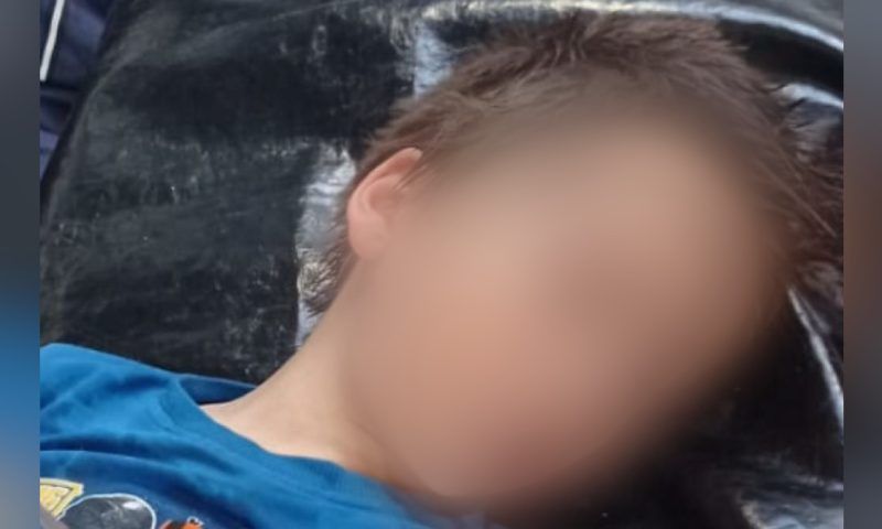 Родителей мальчика, потерявшего сознание при катании на велосипеде на набережной, разыскивают в Новороссийске