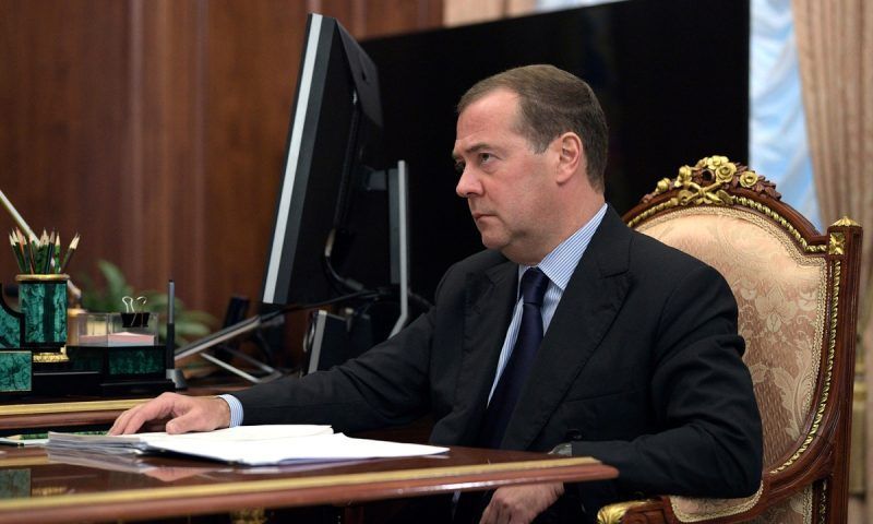 Дмитрий Медведев о Зеленском: у наркомана в Киеве есть шанс сгинуть от своих рук