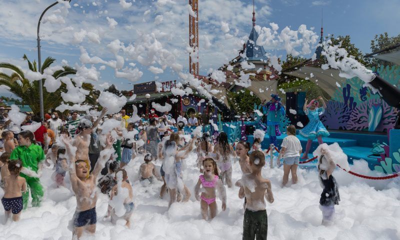В «Сочи Парке» на фестивале «Ныряй в чудеса» открыли рекордный водный аттракцион. Фоторепортаж