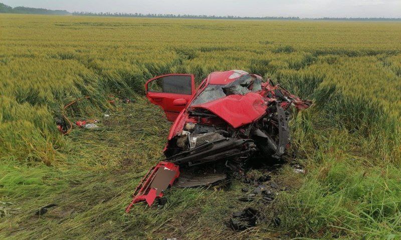 В Краснодарском крае завели уголовное дело на водителя фуры, по вине которого в ДТП погибли три человека