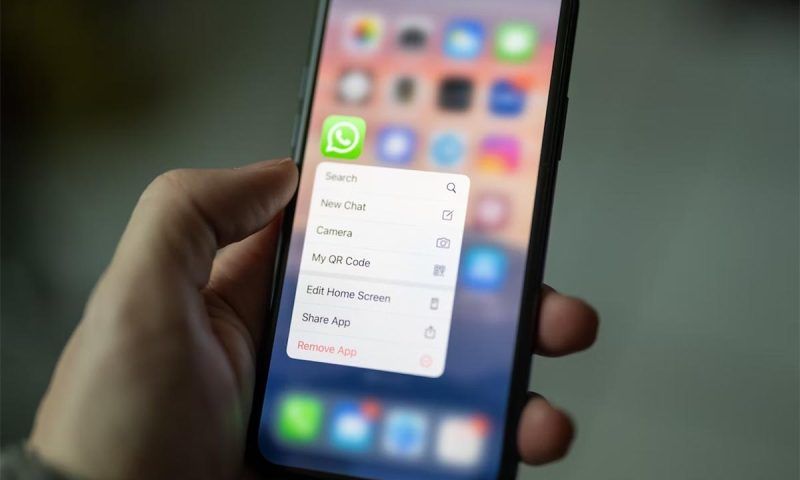Мессенджер WhatsApp оштрафовали на 3 млн рублей за отказ удалить чат с рекламой «Лирики»