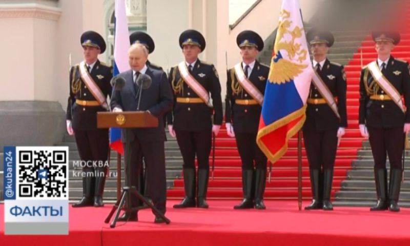 Владимир Путин поблагодарил военных за верность во время попытки вооруженного мятежа