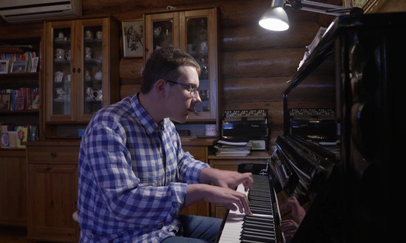 Новороссийский пианист с аутизмом познакомился со своим кумиром Денисом Мацуевым