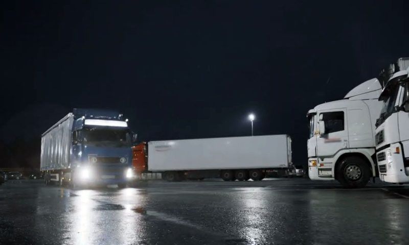 Летом по ночам ограничат движение грузовиков на 20 улицах в центре Сочи