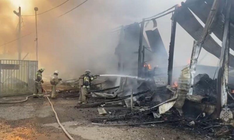 В Краснодаре загорелся супермаркет на Ростовском шоссе