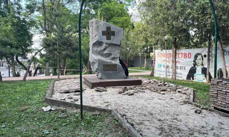 Раскопки в охранной зоне исторического памятника возмутили жителей Анапы