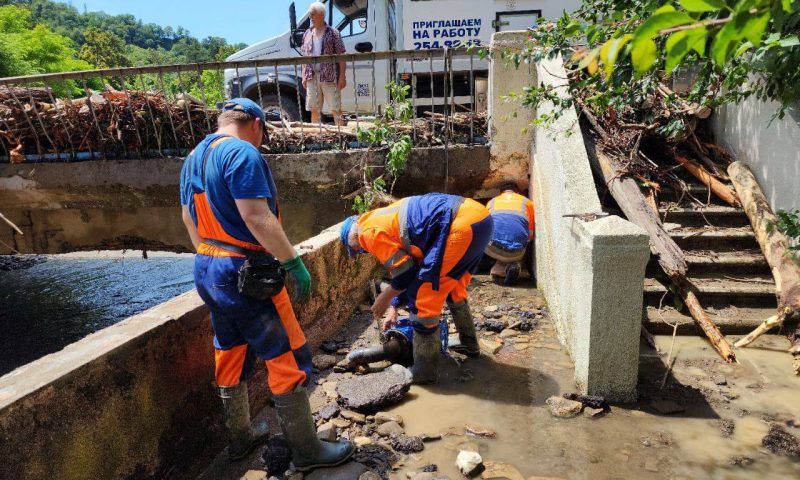 В Сочи восстановили поврежденные при подтоплении магистральные водопроводы в Мацесте