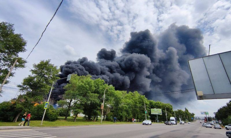 Причиной пожара на нефтебазе в Воронеже стала разгерметизация резервуаров