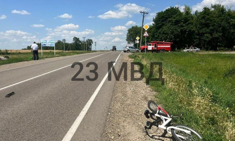 Водитель легковушки насмерть сбил ребенка на велосипеде в Краснодарском крае