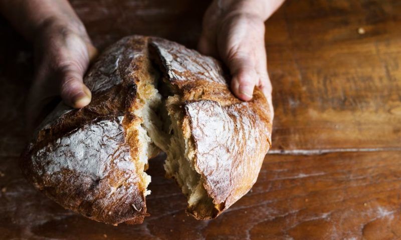 Почему нельзя есть горячий хлеб и свежую выпечку