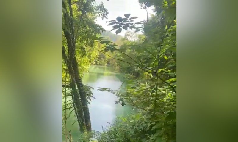 В Сочи участок реки Хоста после сильных дождей превратился в «озеро»