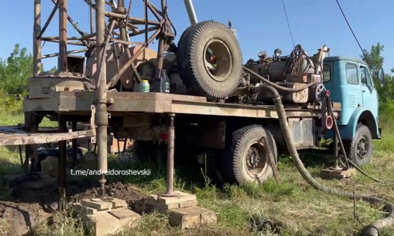 Перебои с водой в нескольких районах Кубани: где сейчас бурят новые скважины?