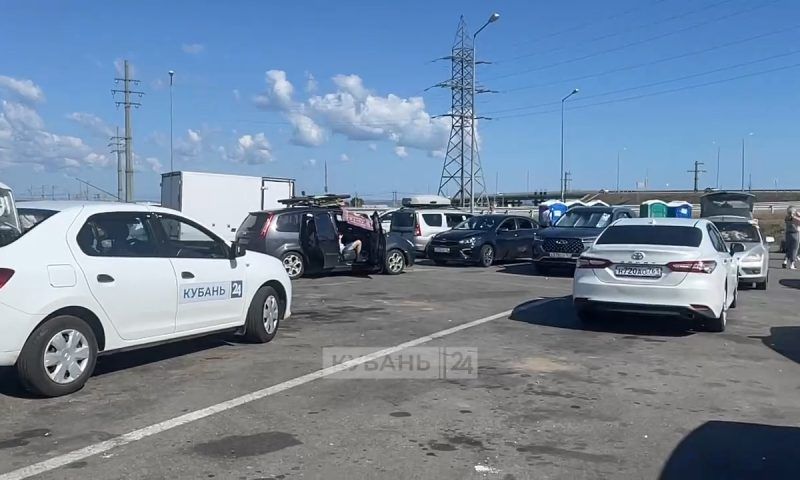 В Темрюкском районе готовы принять туристов, следовавших в Крым. Видео