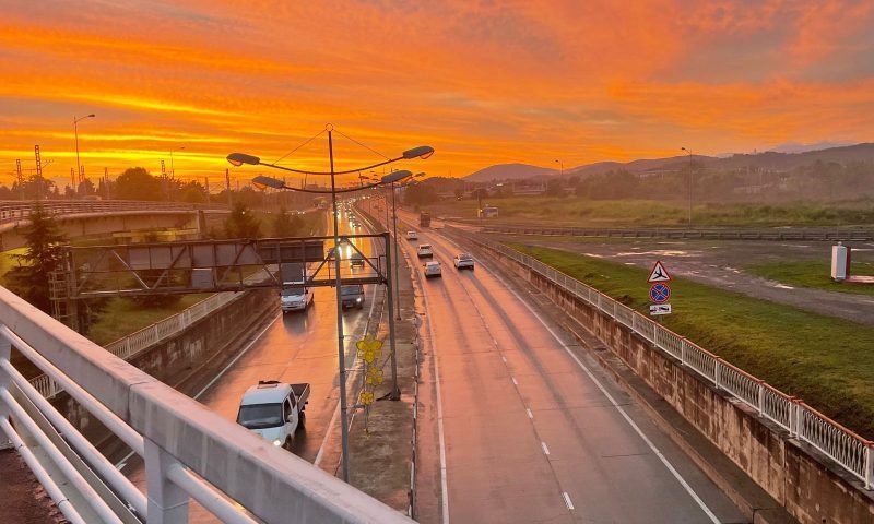 Транспортный поток на дорогах Краснодарского края за три года увеличился на 38%