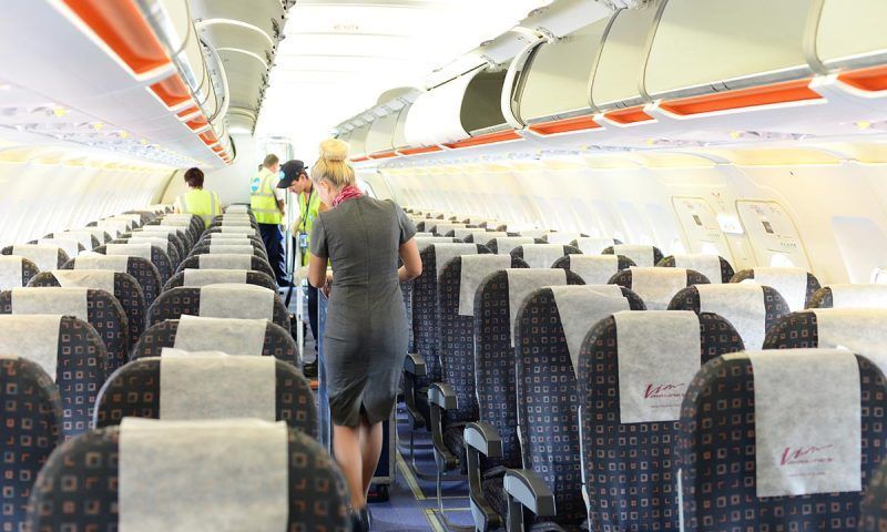Авиакомпания довела школьницу до слез из-за ручной клади в аэропорту Сочи