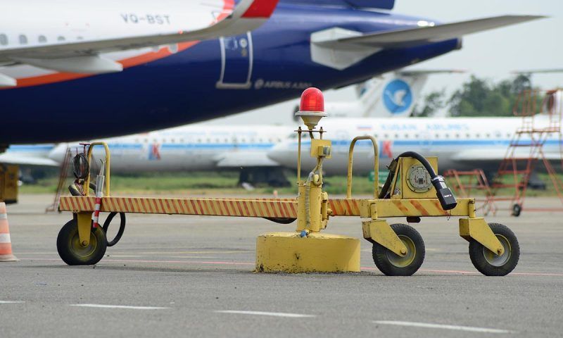 Пассажиров самолета, вылетевшего в Сочи и вернувшегося в Шереметьево, отправят резервным бортом
