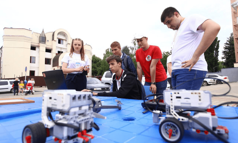 Прием заявок на участие в летних программах технопарка «Кванториум» стартовал в Краснодарском крае