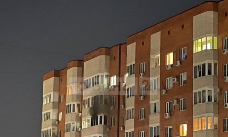 В Краснодаре во время пожара из многоэтажки эвакуировали 16 человек