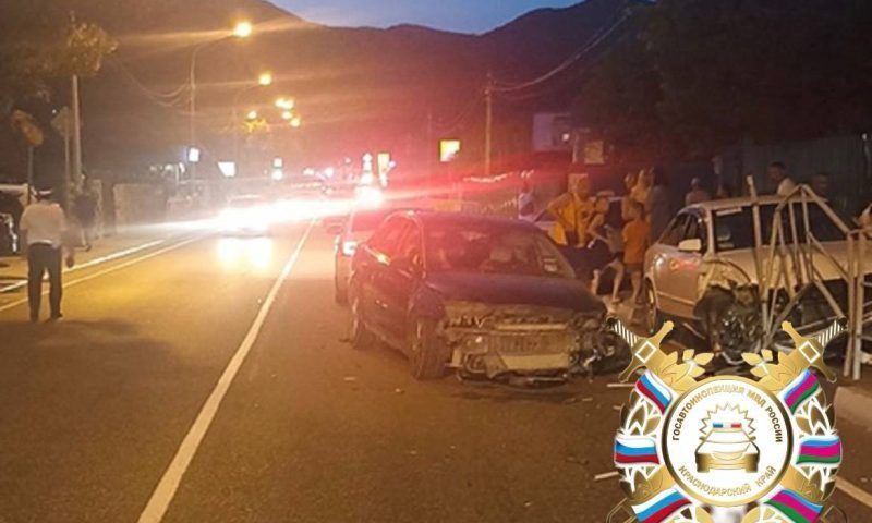 В Туапсинском районе в ДТП на встречке пострадали два водителя