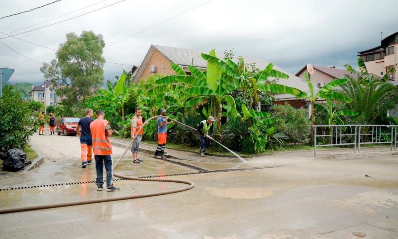 Сильные ливни, ветер и крупный град в Сочи: нанесенный стихией ущерб подсчитывает комиссия