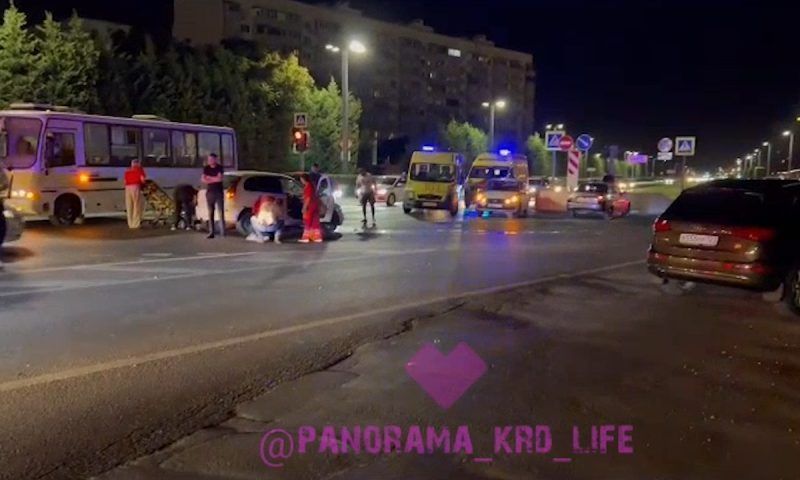 Серьезное ДТП с пострадавшими произошло ночью в Краснодаре
