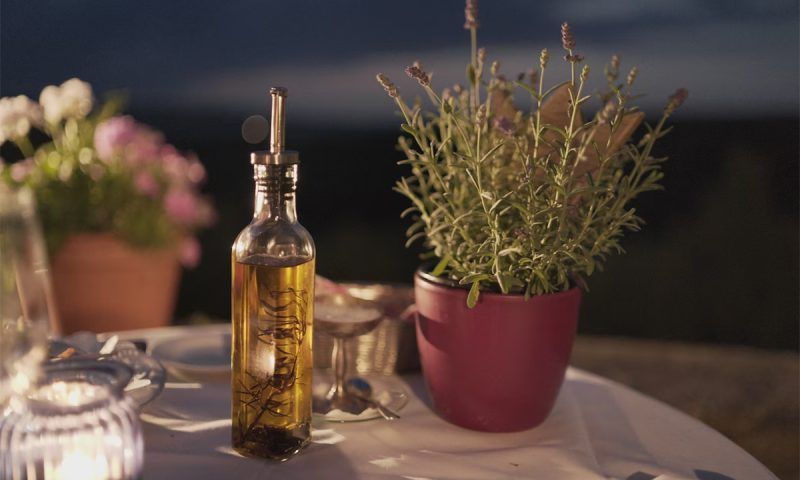 Оливковое масло против подсолнечного: польза и вред