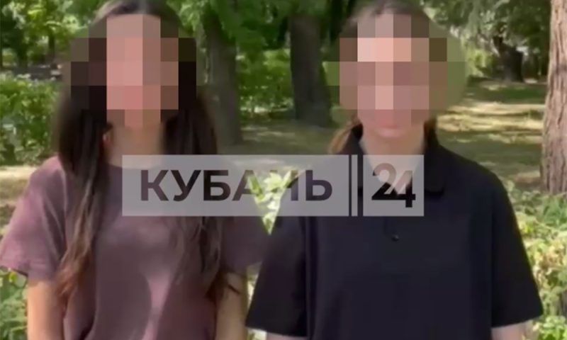 Девушки, снявшие видео с нацистским приветствием на фоне военного памятника на Кубани, принесли извинения