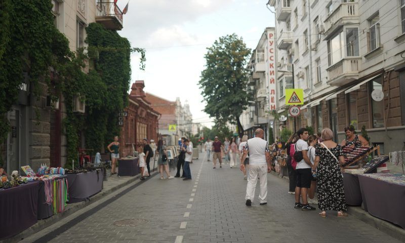 Поэты и битбоксеры выступят на уличной сцене Арбата в Краснодаре