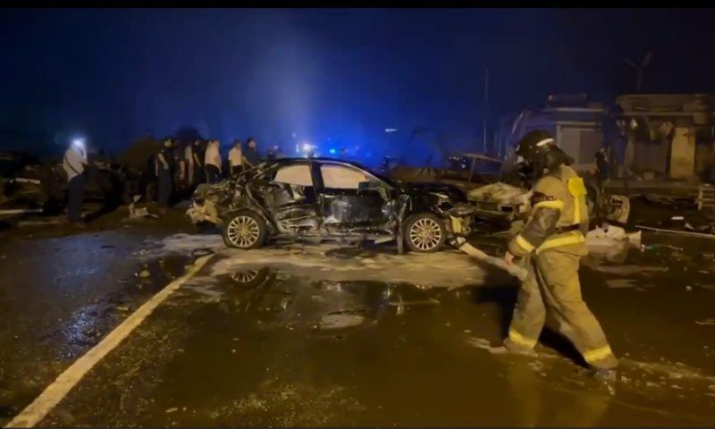 В Махачкале при взрыве газа на автозаправке погибли 27 человек, еще 102 пострадали