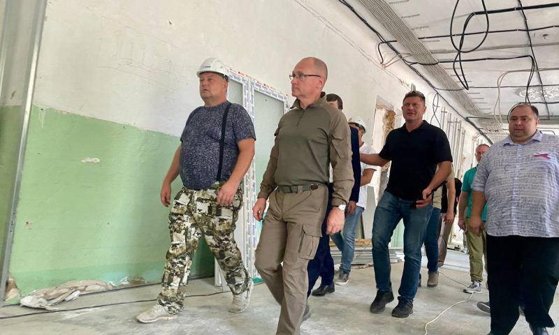 Сергей Кириенко проверил готовность школы в Херсонской области, которую ремонтирует Краснодарский край
