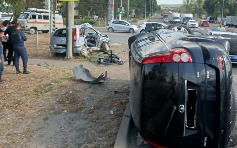 Водитель и пассажир погибли в ДТП на перекрестке в Абинском районе