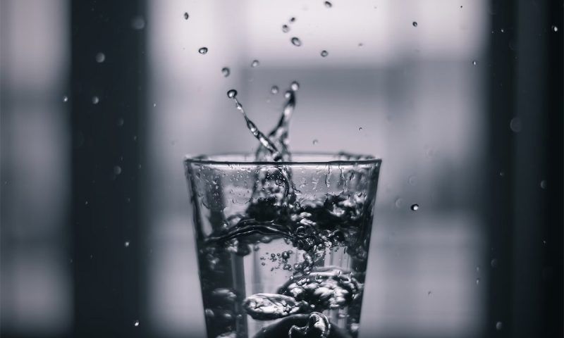 Наука гидратации: как вода сохраняет бодрость и энергию