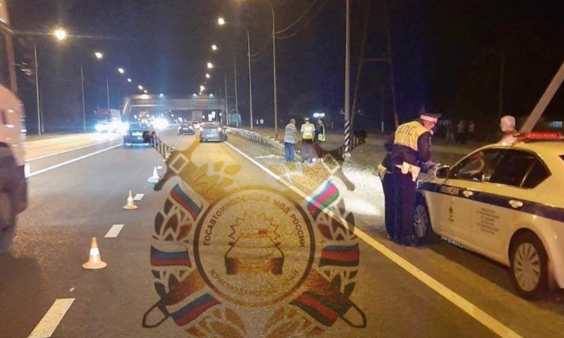 Полиция устанавливает личность пешехода, погибшего при ДТП в Крымском районе