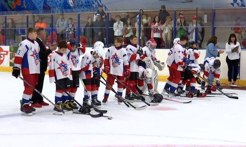 «Кубок Гвардии» по хоккею среди юношей стартовал в станице Северской