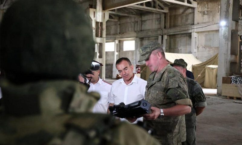 Кондратьев посетил одно из воинских подразделений Краснодарского края