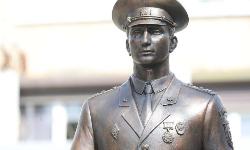 Памятник инспекторам по охране и использованию земель установили в Краснодаре