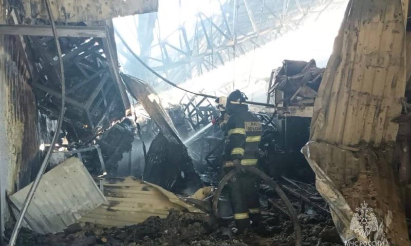 Пожар на складе в Динском районе потушили