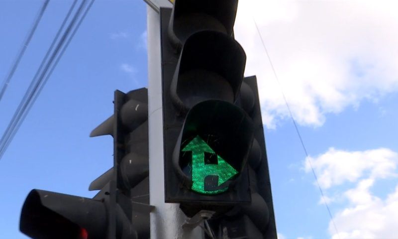 В Краснодаре водители оценили эксперимент с отменой мигающего зеленого светофора