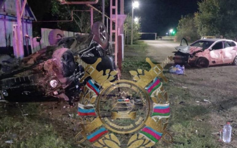 Один погиб и трое пострадали при столкновении двух легковушек на Кубани