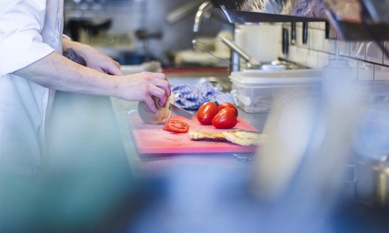 В Краснодарском крае впервые за 10 лет определят лучшего шеф-повара отелей
