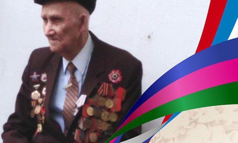 Кондратьев поздравил с вековым юбилеем ветерана Николая Синякина