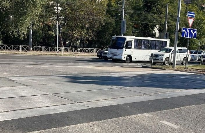 В Краснодаре завершили ремонт трамвайного переезда на Старокубанском кольце