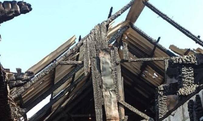 Дом семьи бойца СВО сгорел дотла в Северском районе