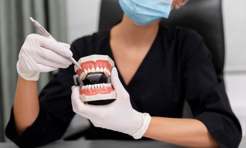 Ожоги во рту и инфекции: стоматолог Лосев рассказал об опасности вейпов