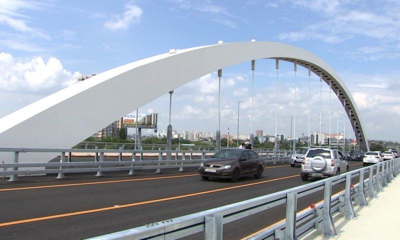 На Яблоновском мосту в октябре уложат последний слой асфальта